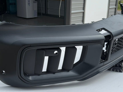 OEM MERCEDES G63 AMG W465 FRONT BUMPER COVER WITH GRILLE INSERT A4658854601 + A4658856500