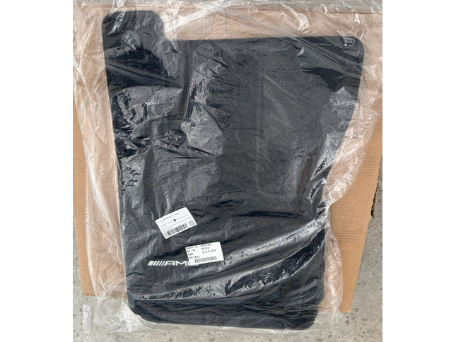 NEW OEM MERCEDES G63 AMG W465 FLOOR MAT SET 4PC BLACK AMG CARPET MATS 2025-2026